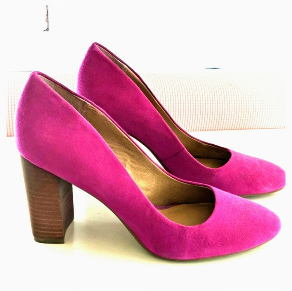 ❗ SOLD ❗Franco Satro Genuine Suede Shoes, size 8